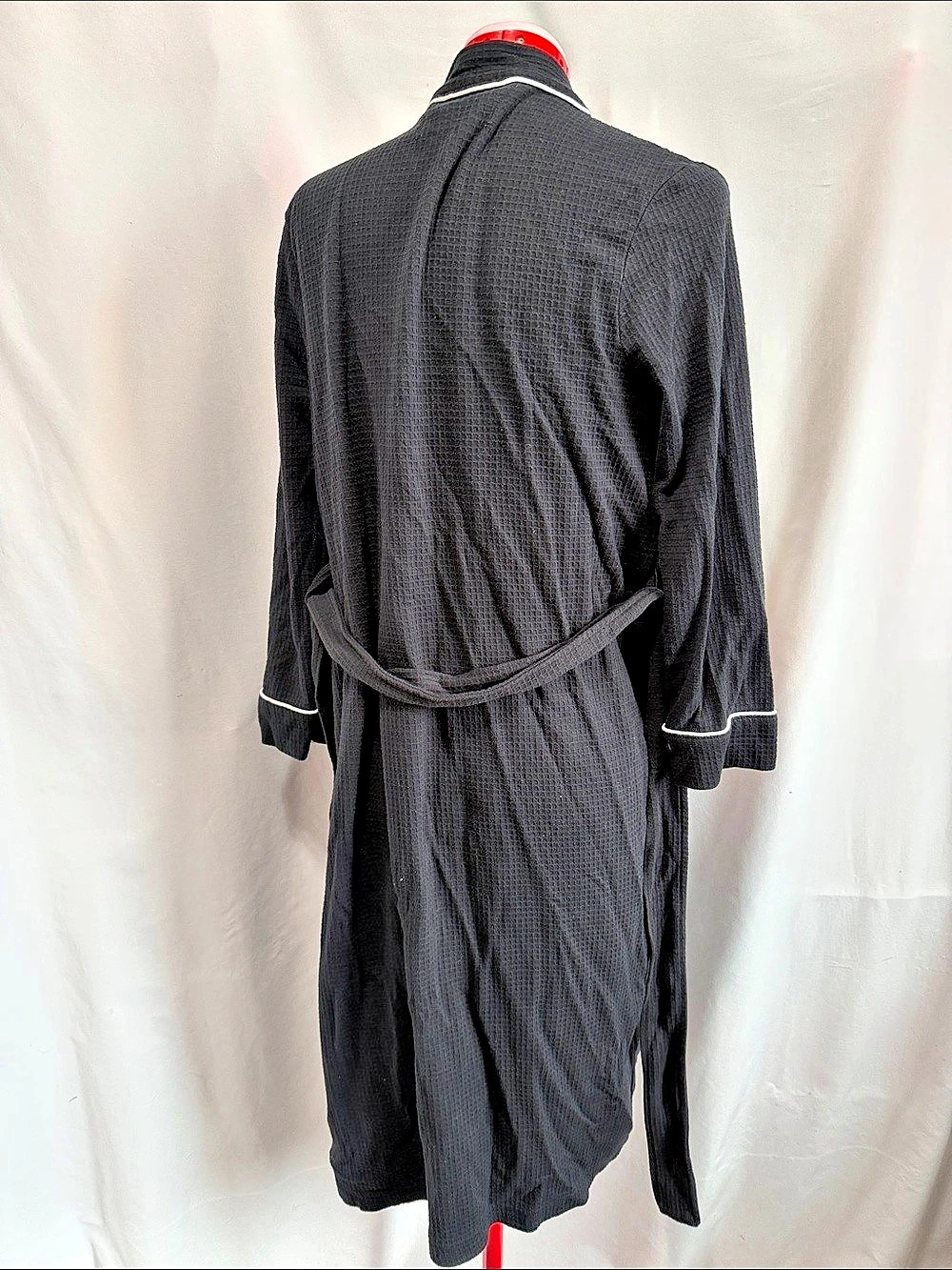Amazon Essentials Black Robe Size XS Like New - Picture 2 of 5